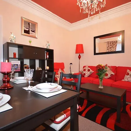 Wallace Apartment Stirling Room photo