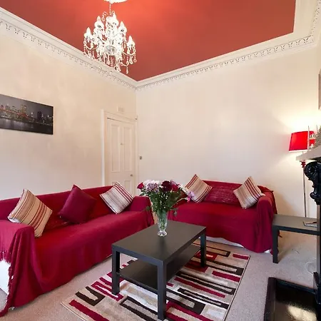 Wallace Apartment Stirling Room photo